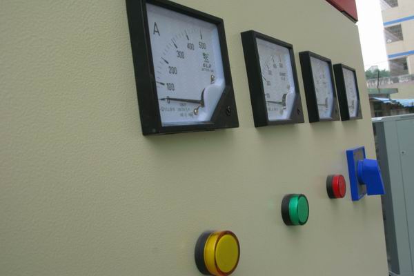 新巴尔虎左配电柜-3683讲讲配电柜注意事项